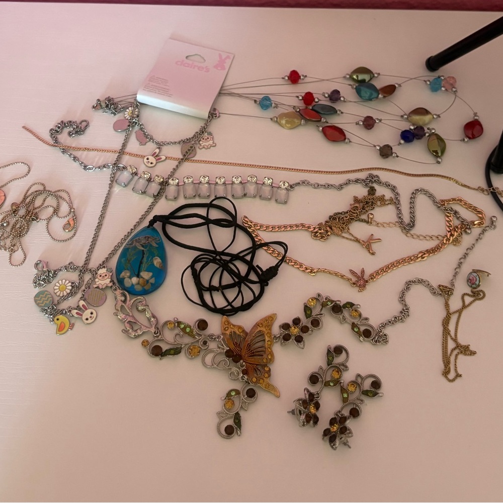 Jewelry Bundle, Rings, Necklaces, Bracelets Including Vintage Tweety Bird Box - Picture 5 of 16
